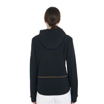 CHAQUETA MUJER SOFTSHELL SLIM FIT CORTE VIENTO CON CREMALLERA