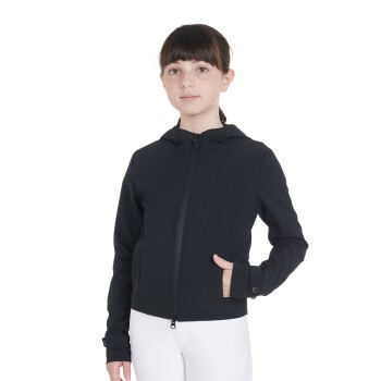 CHAQUETA SOFTSHELL PARA NIÑO SLIM FIT EN TEJIDO TÉCNICO