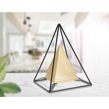 PIRAMIDE ORO CON HIERRO