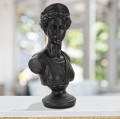 ESCULTURA MUJER ROMANA NEGRA